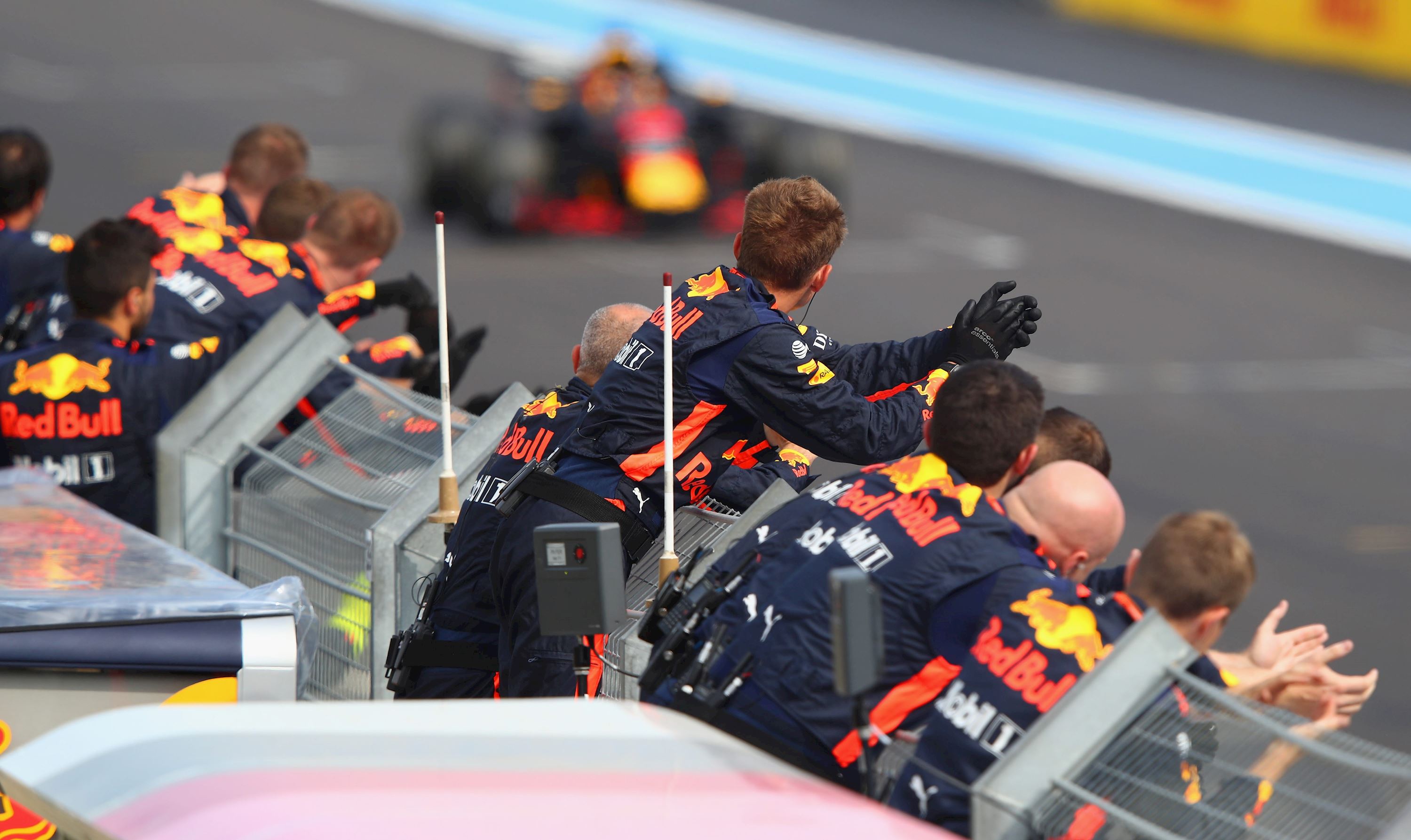 aston martin red bull racing team